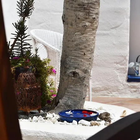 Stylish Getaway With Secluded Patio In Lava דירה Uga